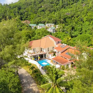 Carana Hilltop Seychelles Guest house
