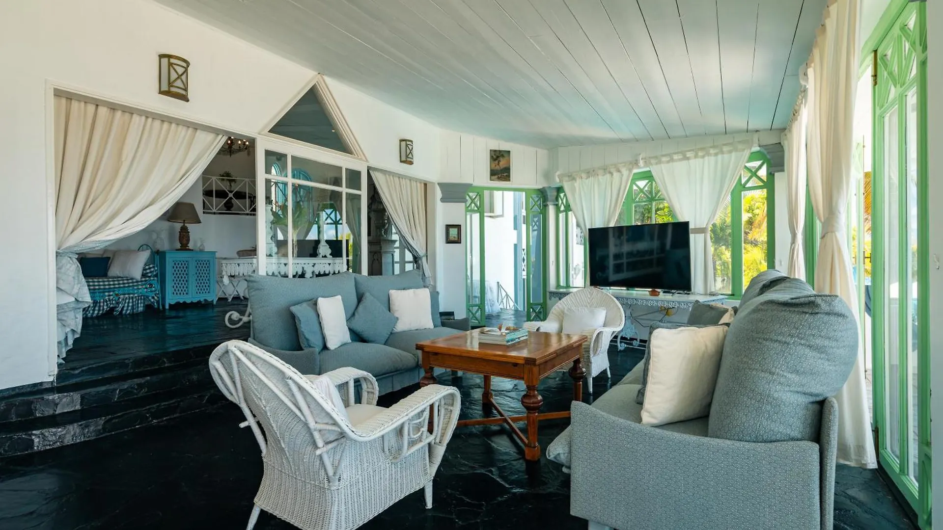 Blue Rhapsody Villa Glacis  Seychelles